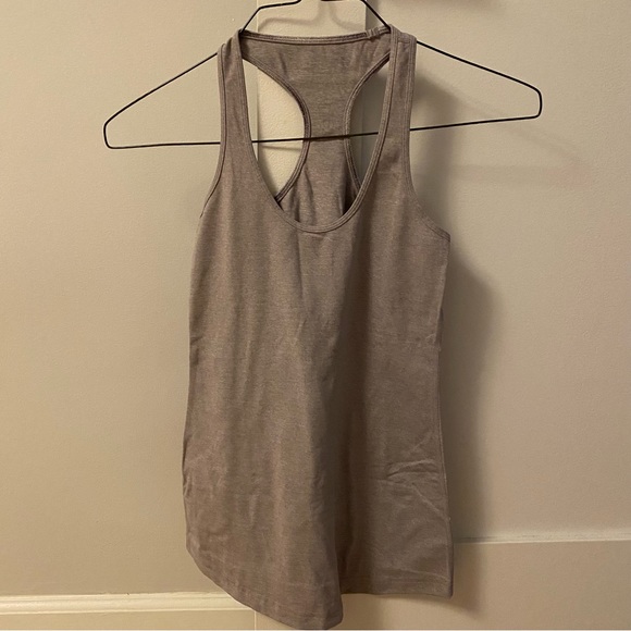 Lululemon Cool Racerback tank in Size 6 and Light Heathered Purple - Picture 1 of 3